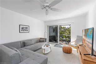 72 7th St S, Naples, FL 34102 - Photo 5