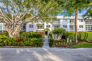 72 7th St S, Naples, FL 34102 - Photo 21