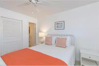 72 7th St S #309, Naples, FL 34102 - Photo 9