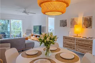 72 7th St S, Naples, FL 34102 - Photo 7