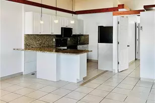 826 Wiggins Pass Rd, Naples, FL 34110 - Photo 11