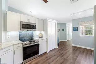 524 Lake Louise Cir, Naples, FL 34110 - Photo 11
