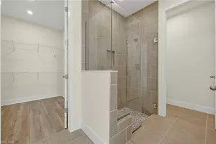 10279 Bonavie Cv Dr, Fort Myers, FL 33966 - Photo 13