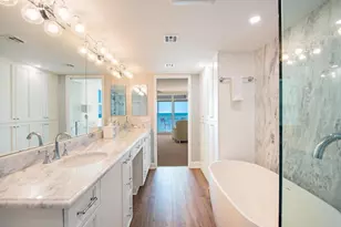 10691 Gulf Shore Dr, Naples, FL 34108 - Photo 7