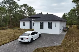 518 Ames St E, Lehigh Acres, FL 33974 - Photo 7