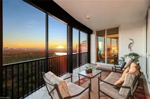 455 Cove Tower Dr, Naples, FL 34110 - Photo 3