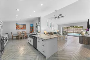 2467 Pinewoods Cir, Naples, FL 34105 - Photo 7