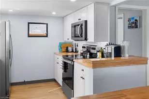 1686 Blue Point Ave, Naples, FL 34102 - Photo 17