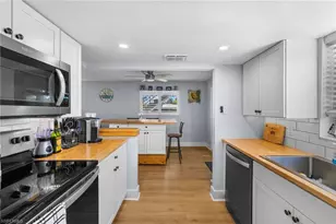 1686 Blue Point Ave, Naples, FL 34102 - Photo 7