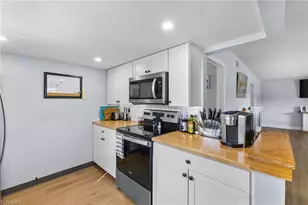 1686 Blue Point Ave, Naples, FL 34102 - Photo 9