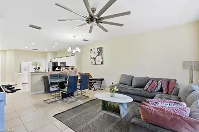 1013 Hampton Cir #127, Naples, FL 34105 - Photo 5