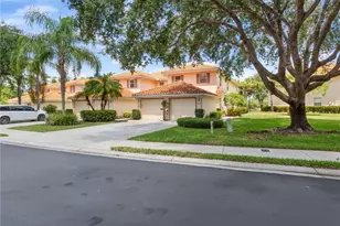 445 Robin Hood Cir, Naples, FL 34104 - Photo 1