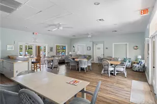 445 Robin Hood Cir, Naples, FL 34104 - Photo 23