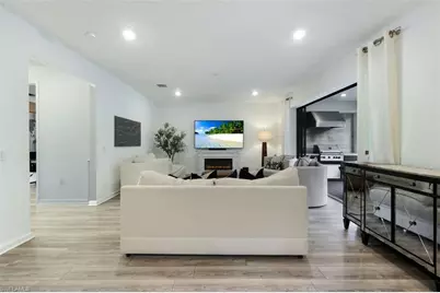 10427 Ventana Ln, Naples, FL 34120 - Photo 5