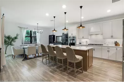 10427 Ventana Ln, Naples, FL 34120 - Photo 13