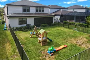 10427 Ventana Ln, Naples, FL 34120 - Photo 35