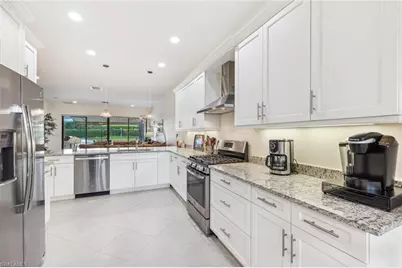 4360 Aurora St, Naples, FL 34119 - Photo 7