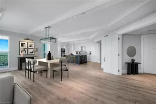 285 Grande Way, Naples, FL 34110 - Photo 3