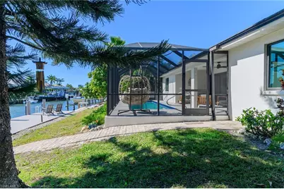 1035 Admiralty Ct, Marco Island, FL 34145 - Photo 37