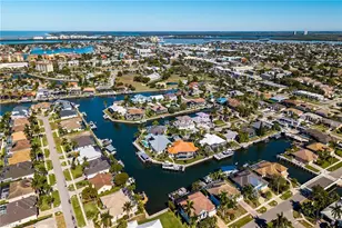 1035 Admiralty Ct, Marco Island, FL 34145 - Photo 45