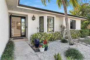 1035 Admiralty Ct, Marco Island, FL 34145 - Photo 5