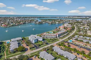 681 W Elkcam Cir, Marco Island, FL 34145 - Photo 19