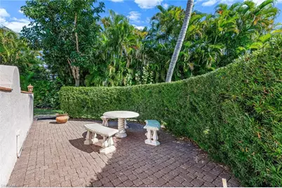 1930 Blackstone Cir, Naples, FL 34109 - Photo 23
