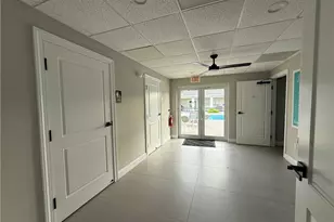 408 Broad Ave S, Naples, FL 34102 - Photo 23