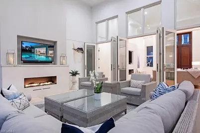 452 Putter Point Dr, Naples, FL 34103 - Photo 5