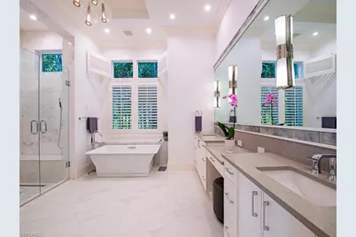 452 Putter Point Dr, Naples, FL 34103 - Photo 15