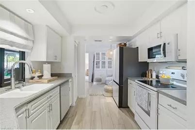 2644 River Reach Dr, Naples, FL 34104 - Photo 21