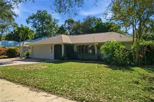 2644 River Reach Dr, Naples, FL 34104 - Photo 3