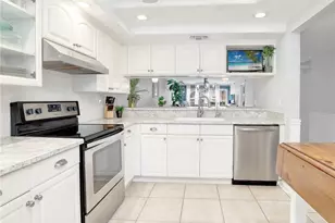 4230 Jack Frost Ct, Naples, FL 34112 - Photo 5