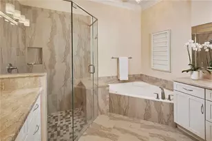 754 Vistana Cir, Naples, FL 34119 - Photo 15