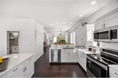 980 5th St S, Naples, FL 34102 - Photo 9