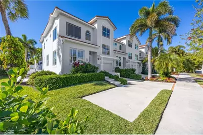 980 5th St S, Naples, FL 34102 - Photo 23