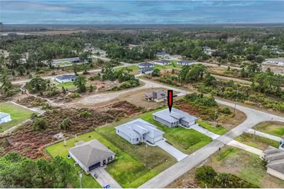 650 Kraft St, Lehigh Acres, FL 33974 - Photo 3