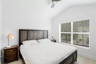 775 Hampton Cir, Naples, FL 34105 - Photo 15