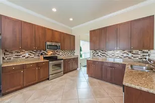6559 Monterey Point, Naples, FL 34105 - Photo 5