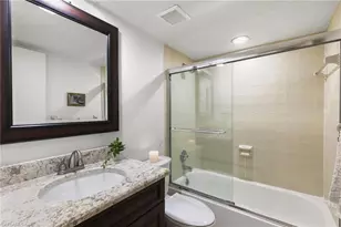 614 Wiggins Bay Dr, Naples, FL 34110 - Photo 17