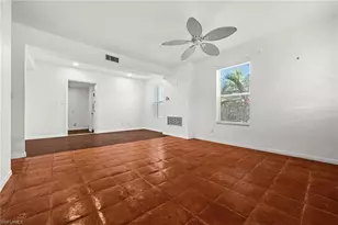 715 10th St N, Naples, FL 34102 - Photo 3