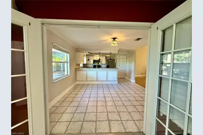 10192 Shade Tree Ct, Bonita Springs, FL 34135 - Photo 9