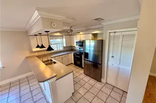 10192 Shade Tree Ct, Bonita Springs, FL 34135 - Photo 5