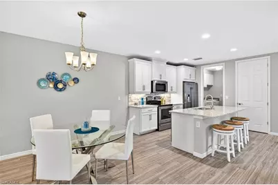 14835 Edgewater Cir, Naples, FL 34114 - Photo 9