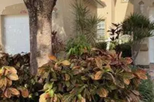 5550 Berkshire Dr, Fort Myers, FL 33912 - Photo 1