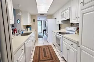 15 Bluebill Ave, Naples, FL 34108 - Photo 5