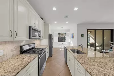 16367 Halberry Ln, Naples, FL 34110 - Photo 11