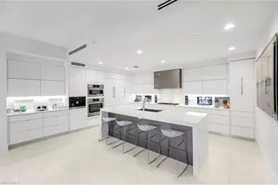 1135 3rd Ave S #210, Naples, FL 34102 - Photo 9