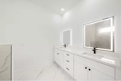 1201 NE 15th Ter, Cape Coral, FL 33909 - Photo 13