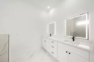 1201 NE 15th Terrace, Cape Coral, FL 33909 - Photo 13